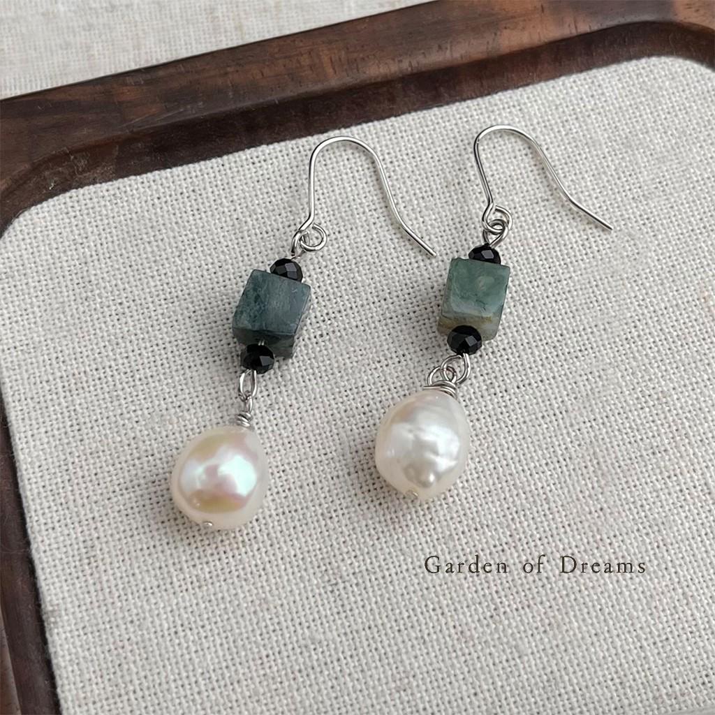 Винтажные китайские серьги с жемчугом и агатом: Элегантный ретро-дизайн ручной работы
Винтажные китайские серьги с жемчугом и агатом: Элегантный ретро-дизайн ручной работы