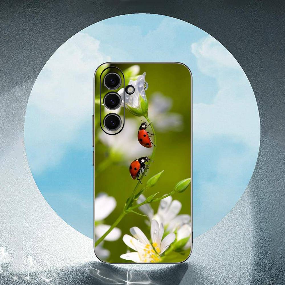 Ladybug Daisy For Samsung Galaxy S23 S24 S25 Ultra S22 Plus S21 Black Soft Case Waterproof Soft Case SamsungS21fe
Ladybug Daisy For Samsung Galaxy S23 S24 S25 Ultra S22 Plus S21 Black Soft Case Waterproof Soft Case SamsungS21fe