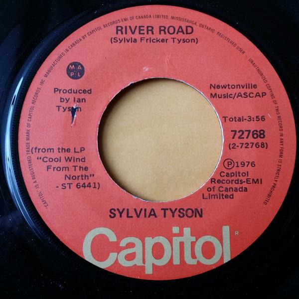 7inch Record SYLVIA TYSON River Road Good Old Song 72768 Capitol Records 1976 Canada CountryFolk Used
7inch Record SYLVIA TYSON River Road Good Old Song 72768 Capitol Records 1976 Canada CountryFolk Used