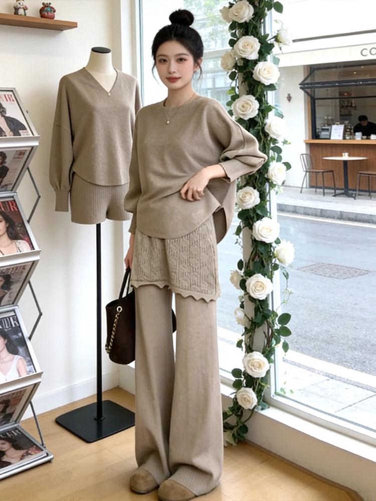 Korean Relaxed Sweater & Culottes Set for Women - Autumn/Winter 2025 XL
Korean Relaxed Sweater & Culottes Set for Women - Autumn/Winter 2025 XL