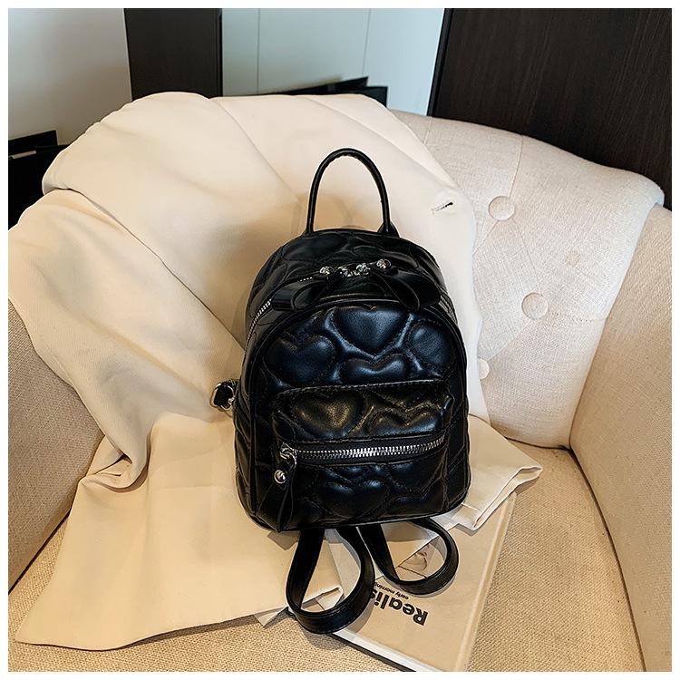 Simple and fashionable backpack for women s spring new diamond embroidery thread high-end backpack for women
Simple and fashionable backpack for women s spring new diamond embroidery thread high-end backpack for women