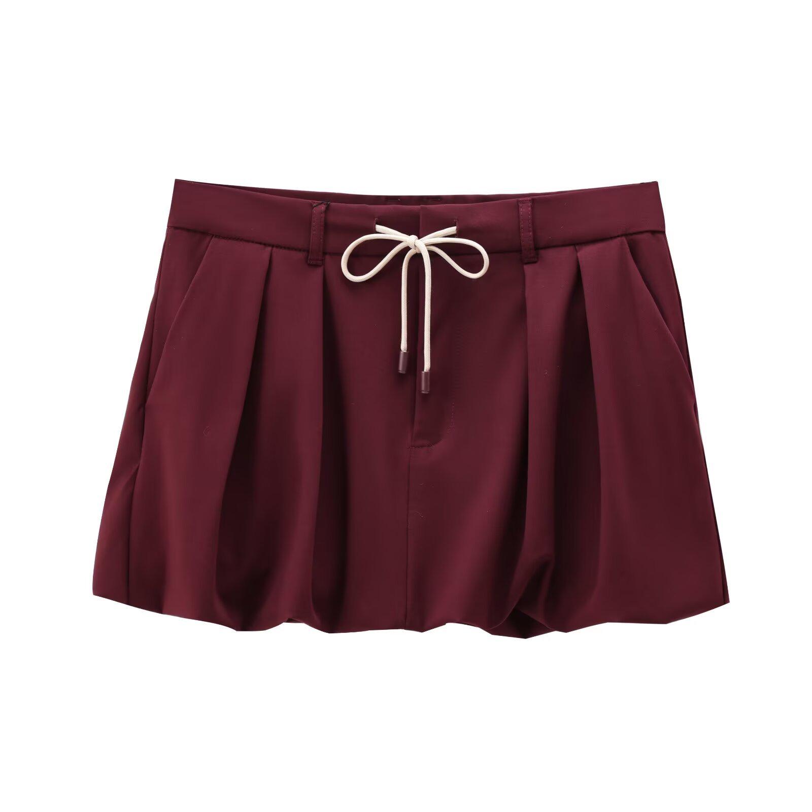 Женский комплект 2024 года в европейском и американском стиле: куртка с карманами на молнии и мини-юбка-фонарик Large
Женский комплект 2024 года в европейском и американском стиле: куртка с карманами на молнии и мини-юбка-фонарик Large