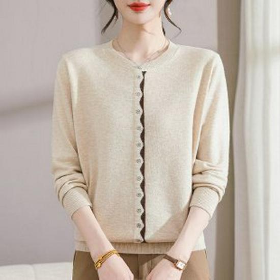 Chic Autumn Long-Sleeve Sweater for Middle-Aged Women - Light Knit Top 2XL бежевый
Chic Autumn Long-Sleeve Sweater for Middle-Aged Women - Light Knit Top 2XL бежевый