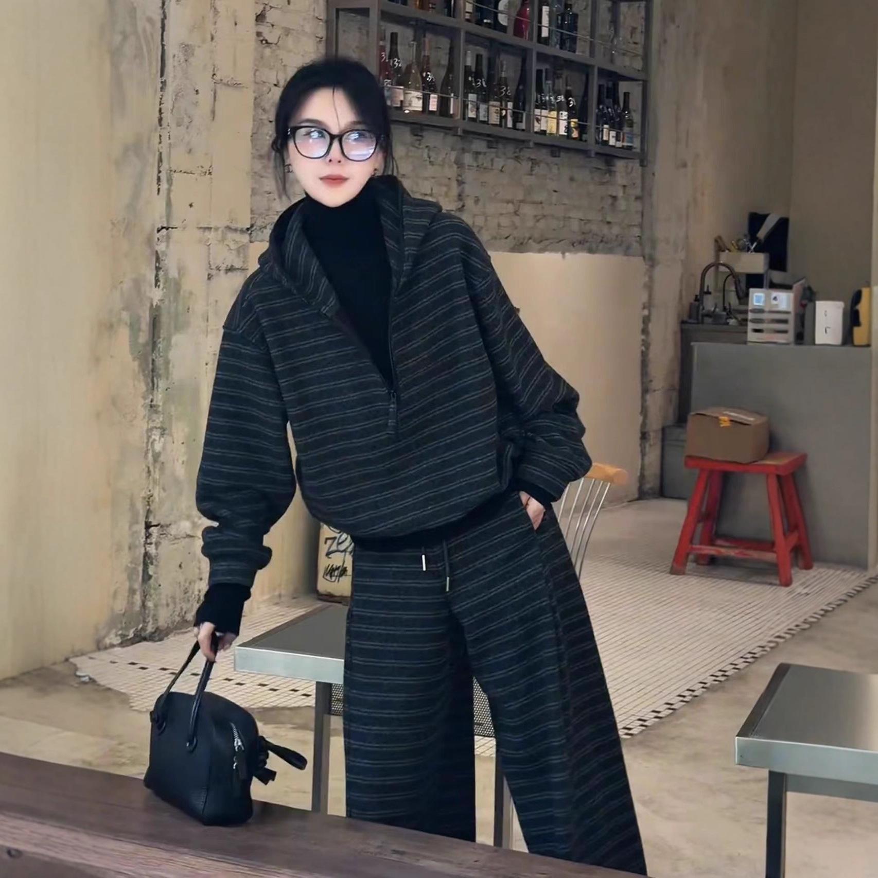2026 Stylish Retro Striped Winter Outfit: Casual Korean Two-Piece Set S
2026 Stylish Retro Striped Winter Outfit: Casual Korean Two-Piece Set S