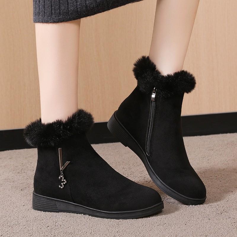 Large size thickened warm feet fluffy shoes 2024 autumn and winter explosion side zipper velvet warm soft-soled women s boots 35 чорний
Large size thickened warm feet fluffy shoes 2024 autumn and winter explosion side zipper velvet warm soft-soled women s boots 35 чорний