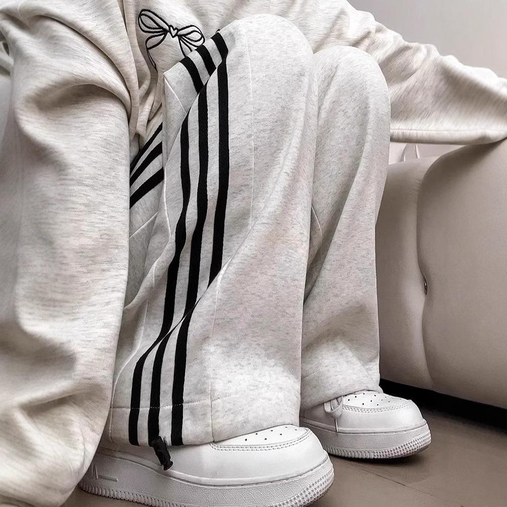 145cm Women s Petite Striped High Waist Wide Leg Sweatpants - White & Grey, Spring Casual, Straight Leg 2XL (131-150 jin)
145cm Women s Petite Striped High Waist Wide Leg Sweatpants - White & Grey, Spring Casual, Straight Leg 2XL (131-150 jin)