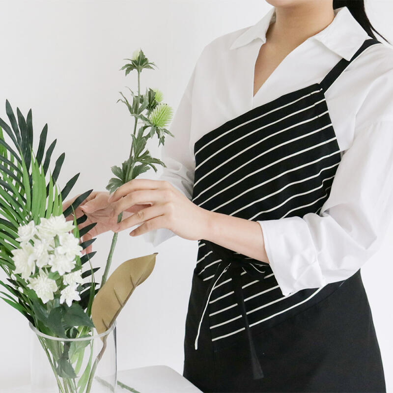 Design Apron (choose one of four) Straight line pattern (gray)
Design Apron (choose one of four) Straight line pattern (gray)