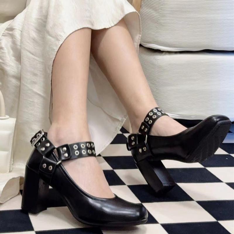 Fashion 2025 Spring Autumn Punk Rivet Metal Belt Buckle Mary Janes Women Pumps Fashion Square toe Patent Leather High heels Party Shoes 40 чёрный
Fashion 2025 Spring Autumn Punk Rivet Metal Belt Buckle Mary Janes Women Pumps Fashion Square toe Patent Leather High heels Party Shoes 40 чёрный