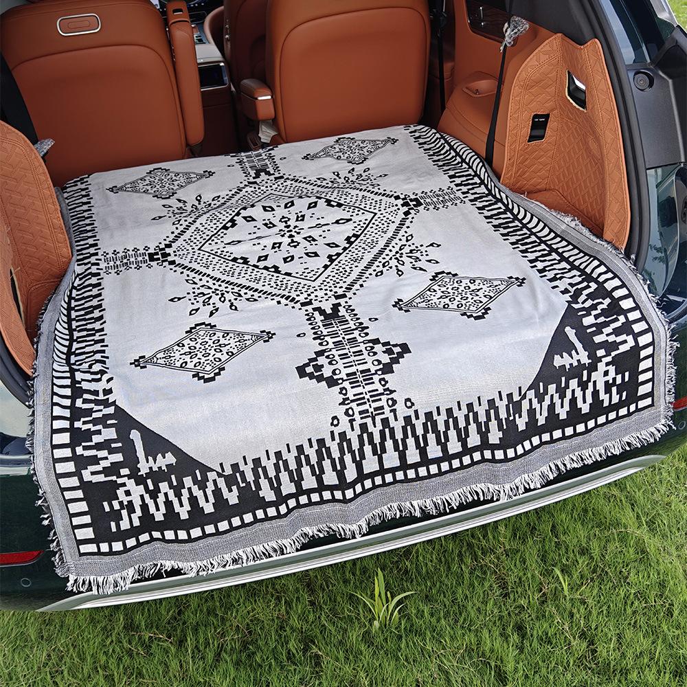 Picnic mat Moisture-proof mat Thickened outdoor floor mat Camping picnic cloth Bohemian trunk blanket 90x90
Picnic mat Moisture-proof mat Thickened outdoor floor mat Camping picnic cloth Bohemian trunk blanket 90x90