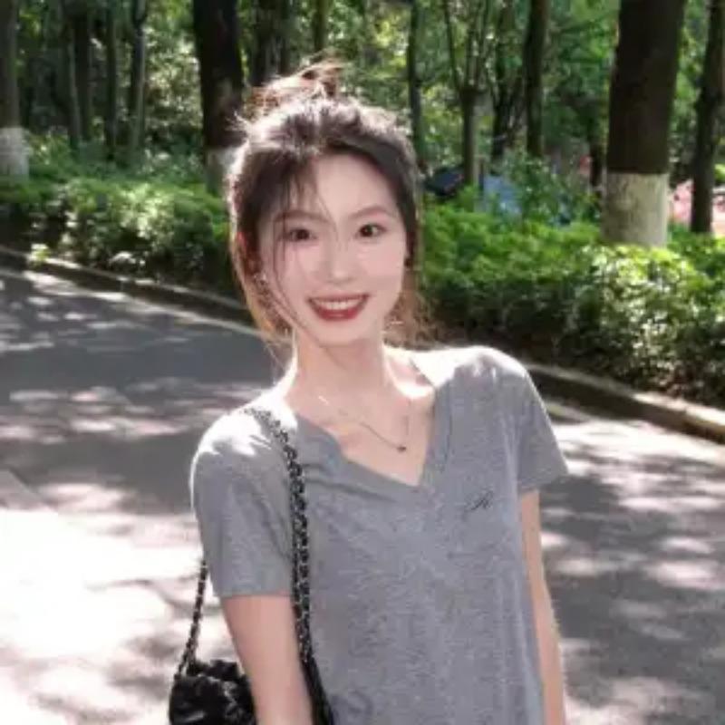 Womens Gray V Neck Short Sleeve Casual Loose T Shirt M серый
Womens Gray V Neck Short Sleeve Casual Loose T Shirt M серый