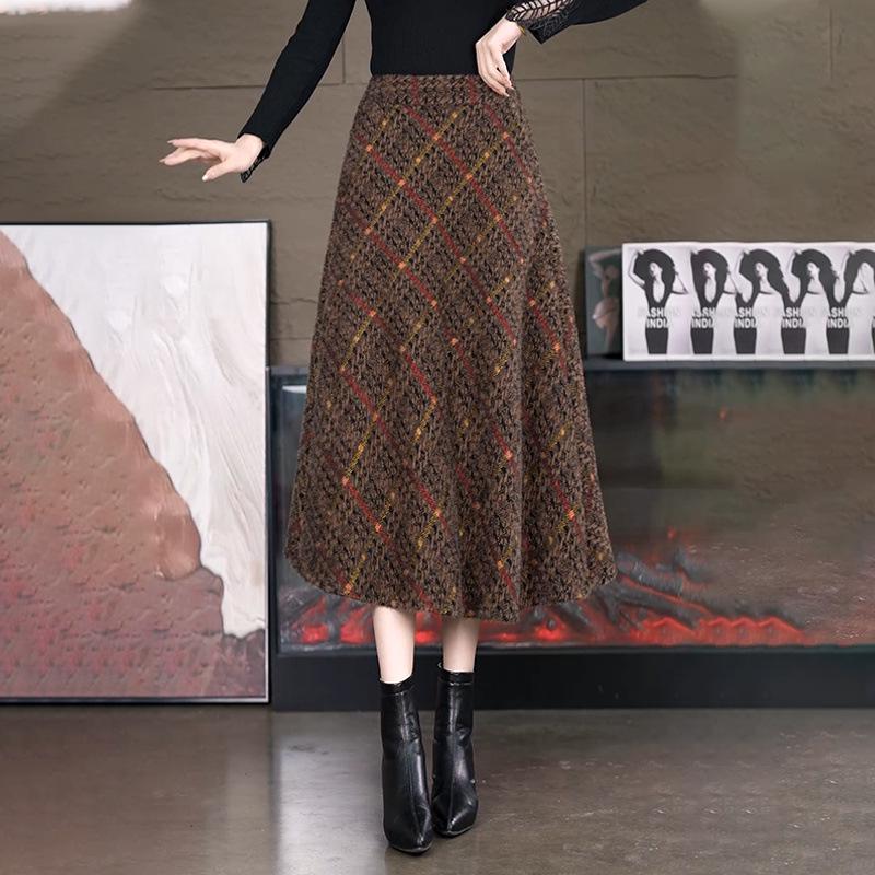 Winter Retro Plaid Chenille A-line Skirt - Warm, Slimming, Versatile Midi Umbrella Skirt M
Winter Retro Plaid Chenille A-line Skirt - Warm, Slimming, Versatile Midi Umbrella Skirt M