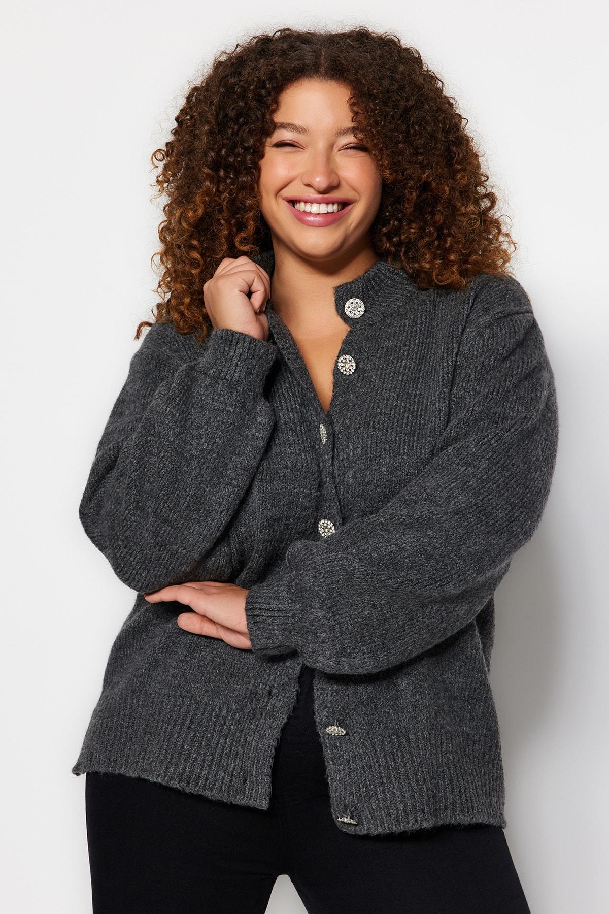 Women s Fashion New Plus Big Size Cardigan Anthracite Button Closure Cardigan 2XL темно-сірий колір
Women s Fashion New Plus Big Size Cardigan Anthracite Button Closure Cardigan 2XL темно-сірий колір