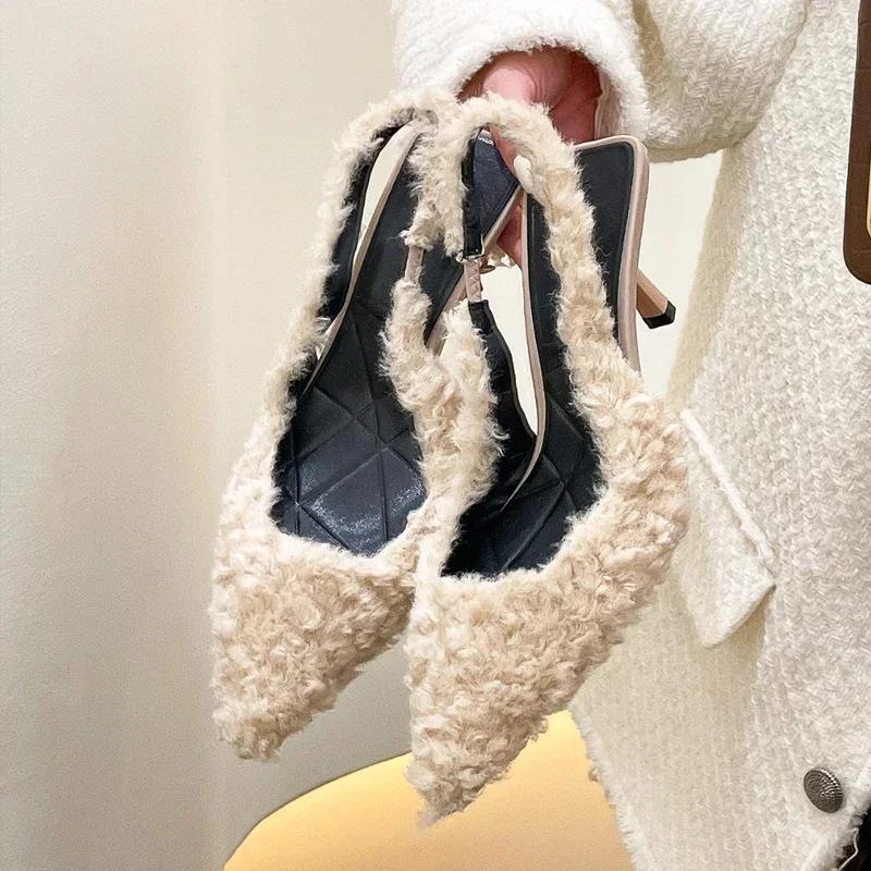 Модные новые розовые меховые босоножки с ремешком на пятке Женские модные туфли-лодочки с острым носком и неглубоким вырезом, плюшевые, женские элегантные вечерние туфли на каблуке 38 бежевый
Модные новые розовые меховые босоножки с ремешком на пятке Женские модные туфли-лодочки с острым носком и неглубоким вырезом, плюшевые, женские элегантные вечерние туфли на каблуке 38 бежевый