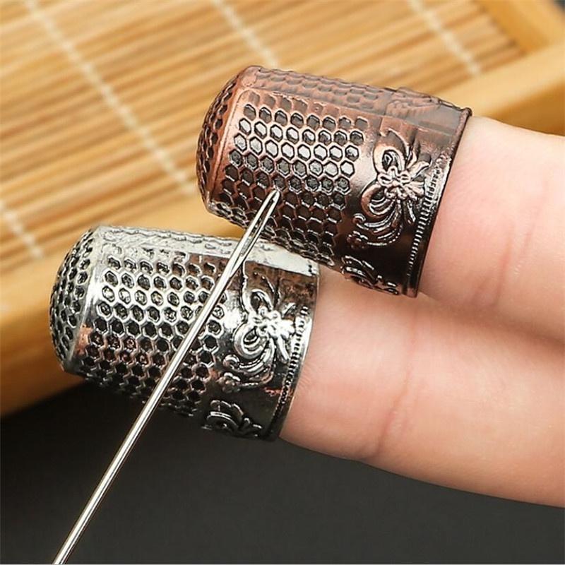 1PC Ретро Швейные наперсток палец протектор Металлический щит протектор Fingertip наперстком Pin иглы
1PC Ретро Швейные наперсток палец протектор Металлический щит протектор Fingertip наперстком Pin иглы