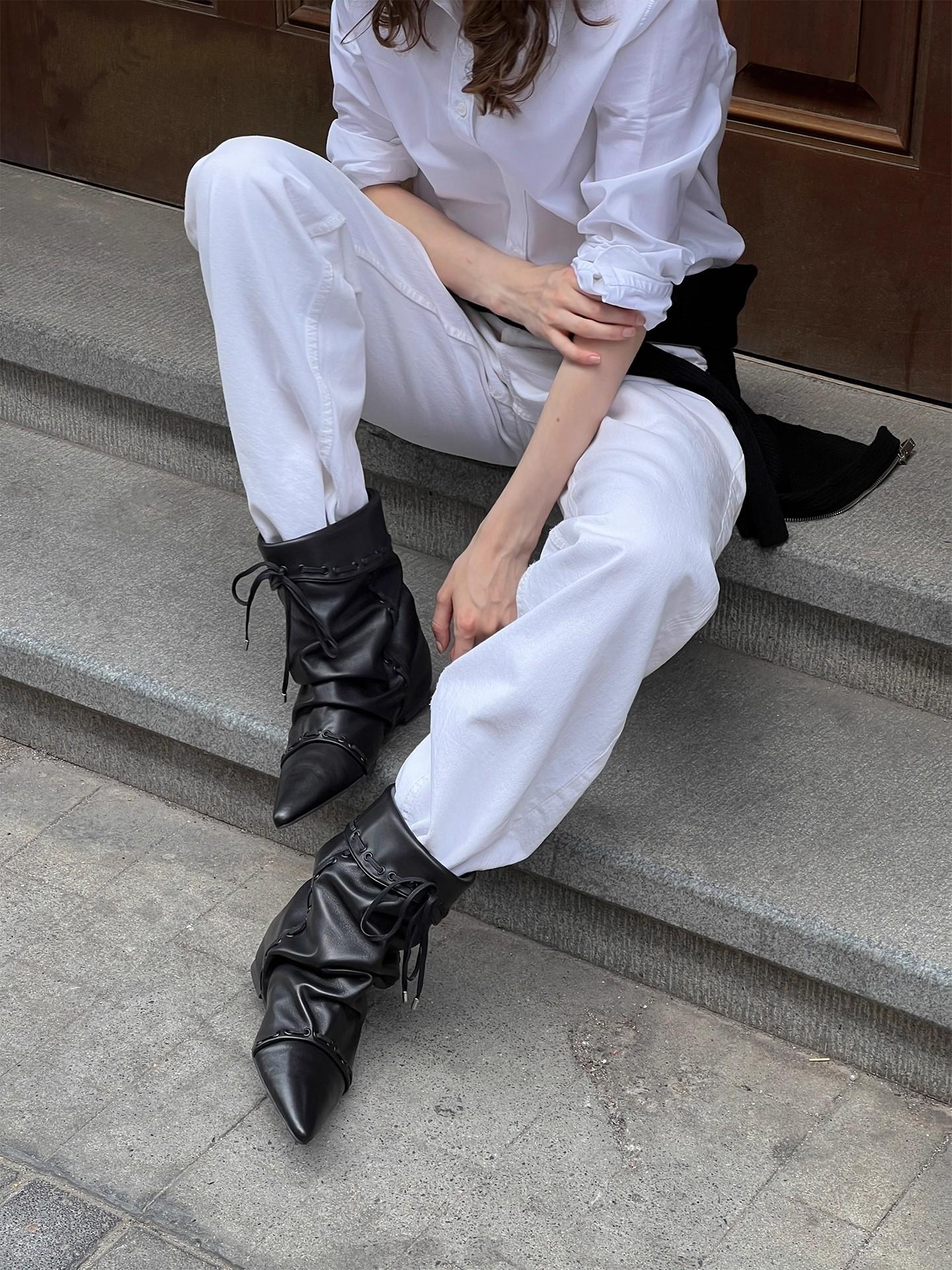 Foldable two-wear Dong Life same 25 new stacked ankle boots You Mufeng pointed short boots stacked boots women 35
Foldable two-wear Dong Life same 25 new stacked ankle boots You Mufeng pointed short boots stacked boots women 35