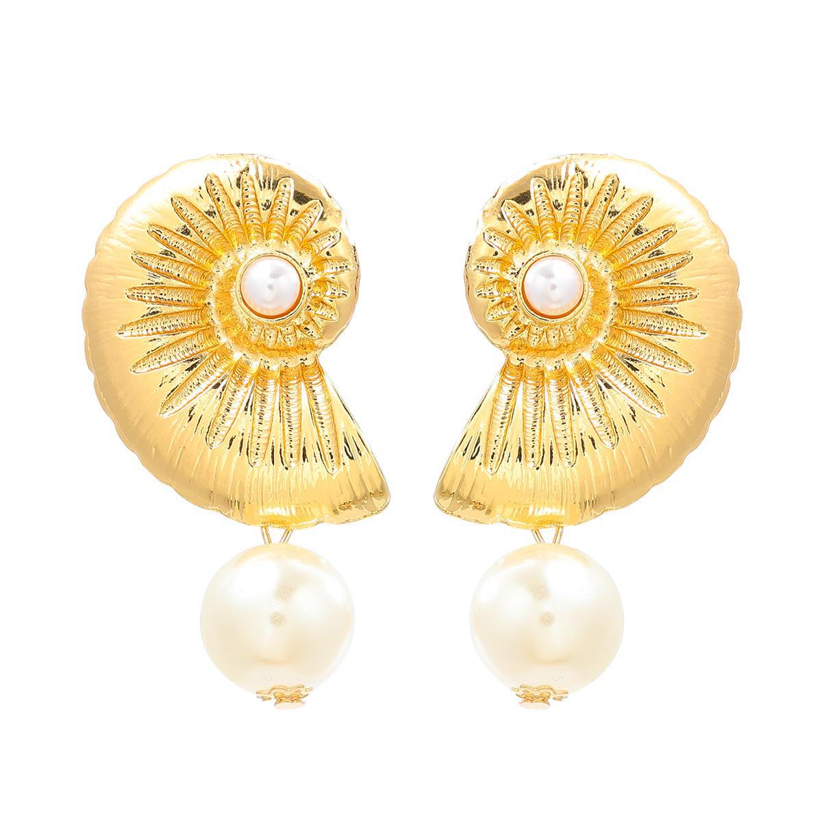 Сережки з імітацією перлів у вигляді морської раковини - Європейсько-американські пляжні аксесуари золотий
Сережки з імітацією перлів у вигляді морської раковини - Європейсько-американські пляжні аксесуари золотий