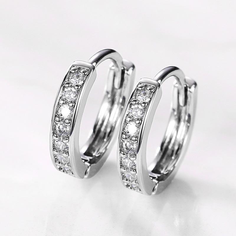 Серьги-кольца Huitan Simple Small Round Circle для женщин с цветными блестящими кристаллами CZ, элегантные, универсальные, женские, эффектные ювелирные изделия
Серьги-кольца Huitan Simple Small Round Circle для женщин с цветными блестящими кристаллами CZ, элегантные, универсальные, женские, эффектные ювелирные изделия