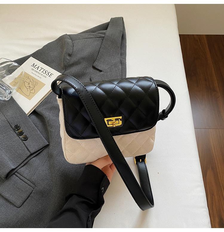 2025 новая маленькая ароматная сумка-мессенджер с ромбами в контрастных цветах, легкая роскошная нишевая высококлассная сумка на плечо, ретро маленькая квадратная сумка женская
2025 новая маленькая ароматная сумка-мессенджер с ромбами в контрастных цветах, легкая роскошная нишевая высококлассная сумка на плечо, ретро маленькая квадратная сумка женская