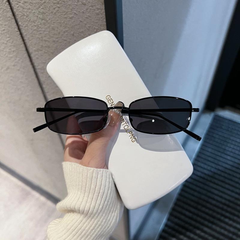 New Small Frame Rectangle Sunglasses Women s Brand Designer Square Sun Glasses Classic Men s Vintage Eyewear UV400 Gafas De Sol чорний
New Small Frame Rectangle Sunglasses Women s Brand Designer Square Sun Glasses Classic Men s Vintage Eyewear UV400 Gafas De Sol чорний