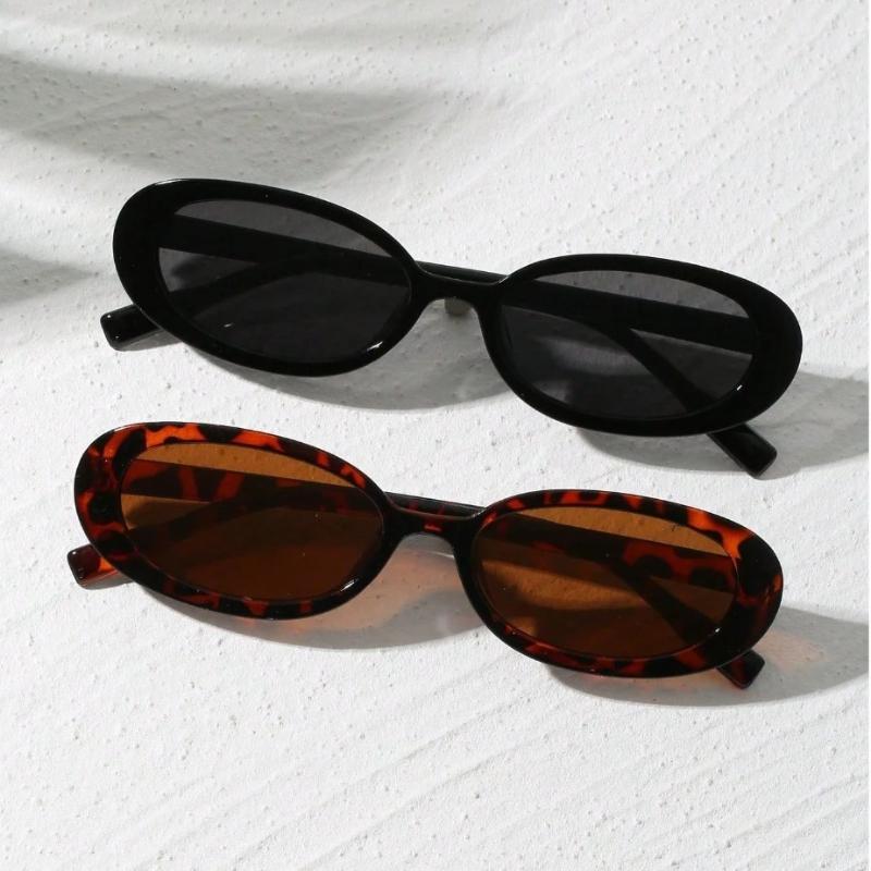 2pcs Vintage Small Frame Oval Shaped Plastic Sunglasses Outdoor Travel Beach Holiday UV Protection Fashionable Shade Travel
2pcs Vintage Small Frame Oval Shaped Plastic Sunglasses Outdoor Travel Beach Holiday UV Protection Fashionable Shade Travel