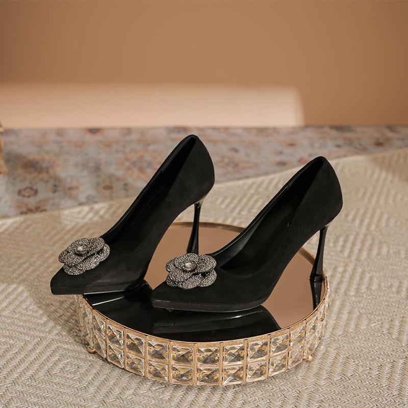 Черные туфли на высоком каблуке со стразами женские шпильки с цветочным темпераментом с острым носком с мелким вырезом туфли-лодочки водонепроницаемая платформа не устают ноги женская обувь 34
Черные туфли на высоком каблуке со стразами женские шпильки с цветочным темпераментом с острым носком с мелким вырезом туфли-лодочки водонепроницаемая платформа не устают ноги женская обувь 34