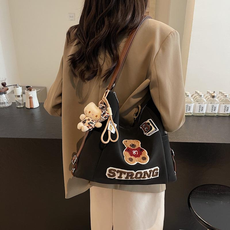 Женская сумка-тоут 2025 новая большая вместимость дорожный рюкзак женская многоцелевая наплечная сумка-мессенджер премиальный рюкзак 33*13*23 чёрный
Женская сумка-тоут 2025 новая большая вместимость дорожный рюкзак женская многоцелевая наплечная сумка-мессенджер премиальный рюкзак 33*13*23 чёрный