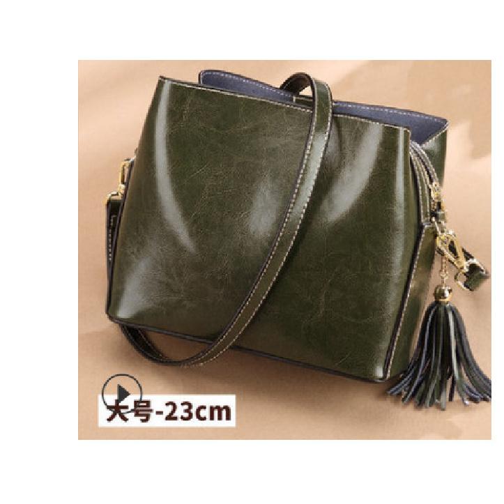 Top Layer Cowhide Women s Bag High-end 2025 New Fashion Tassel Handbag Women s Crossbody Bag Single Shoulder Small Bag темно-зелений колір
Top Layer Cowhide Women s Bag High-end 2025 New Fashion Tassel Handbag Women s Crossbody Bag Single Shoulder Small Bag темно-зелений колір