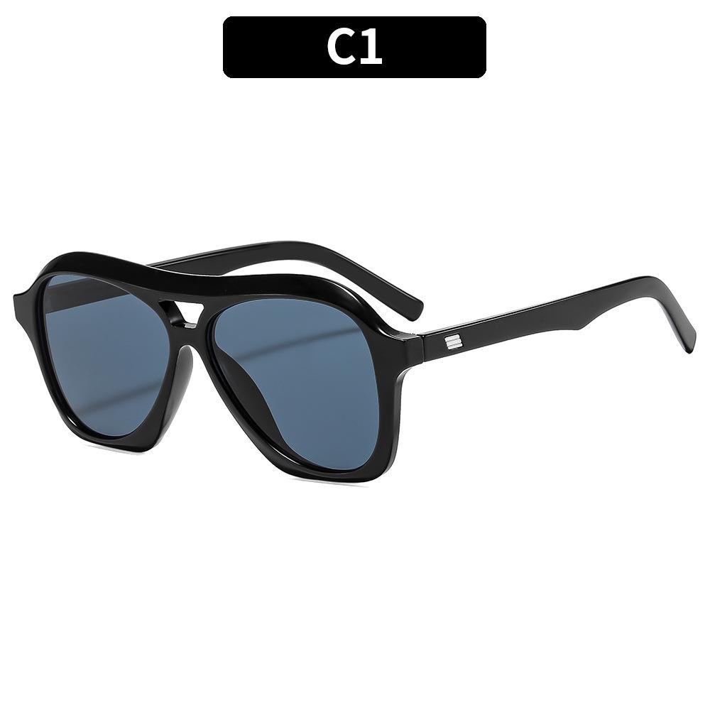 Oval Full Frame Street Photography Double Bridge Sunglasses Women Fashion Sun Glasses with UV400 Protection Retro Vintage Style as pictures
Oval Full Frame Street Photography Double Bridge Sunglasses Women Fashion Sun Glasses with UV400 Protection Retro Vintage Style as pictures