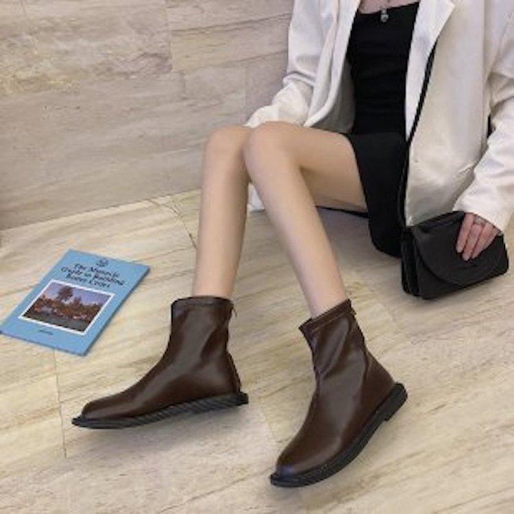 Good to wear flat-soled thin Martin boots women s shoes 2025 new autumn and winter niche matte velvet small short boots 35
Good to wear flat-soled thin Martin boots women s shoes 2025 new autumn and winter niche matte velvet small short boots 35