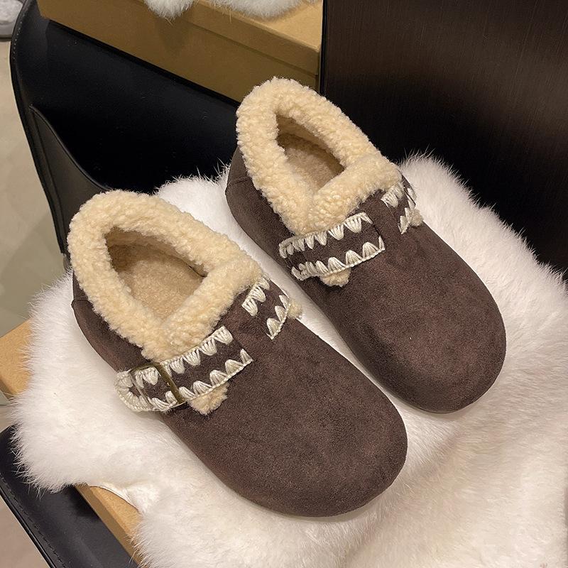 Plush snow cotton shoes for women s new winter models, small height increase, plush thickened warm shoes for women 40 коричневий
Plush snow cotton shoes for women s new winter models, small height increase, plush thickened warm shoes for women 40 коричневий