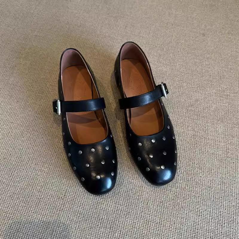 Cowhide shoes French Mary Jane shoes women s versatile leather round head with rivets flat bottom shallow mouth single shoes 40
Cowhide shoes French Mary Jane shoes women s versatile leather round head with rivets flat bottom shallow mouth single shoes 40