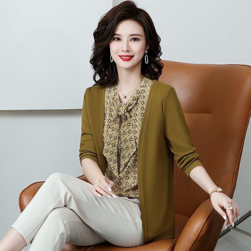 Mom s Elegant Fake Two-Piece Long-Sleeve Top for Middle-Aged Women 4XL for 135-145 lbs жовтий
Mom s Elegant Fake Two-Piece Long-Sleeve Top for Middle-Aged Women 4XL for 135-145 lbs жовтий