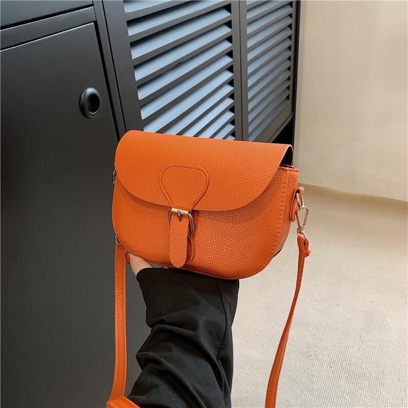Trendy Urban Minimalist Pu Saddle Bag With Stitching Details In Various Colors помаранчевий
Trendy Urban Minimalist Pu Saddle Bag With Stitching Details In Various Colors помаранчевий