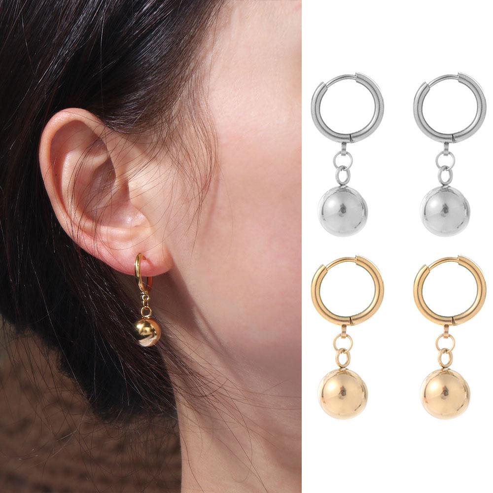 Gold Plated Round Ball Ear Buckle Titanium Steel Solid Ball Pendant Earrings Party срібний
Gold Plated Round Ball Ear Buckle Titanium Steel Solid Ball Pendant Earrings Party срібний