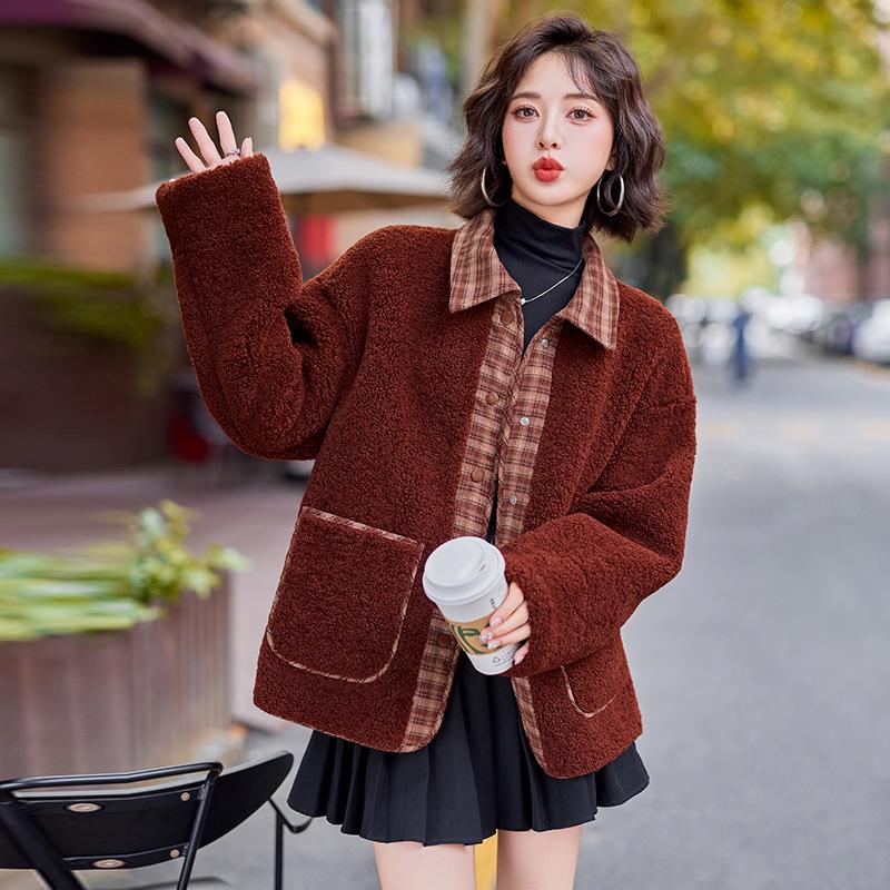 Women s Korean Style Plaid Lambswool Coat - Winter Casual, Loose Fit, Long Sleeve Shearling Top XL (130-145 jin)
Women s Korean Style Plaid Lambswool Coat - Winter Casual, Loose Fit, Long Sleeve Shearling Top XL (130-145 jin)