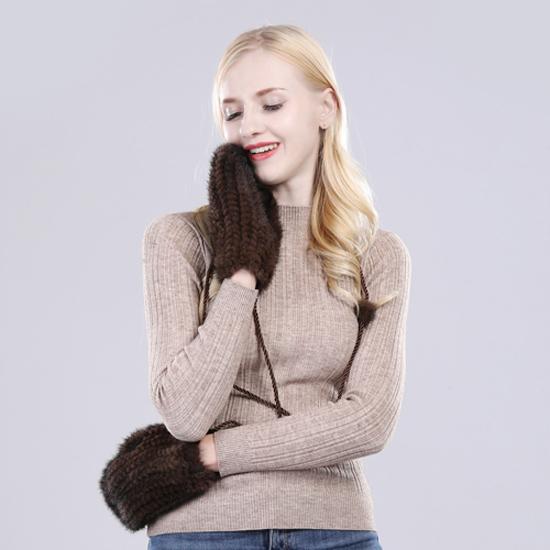 Модные зимние перчатки из натурального меха норки, мягкие теплые перчатки из 100% натурального меха норки, женские эластичные перчатки из натурального меха, вязаные меховые перчатки Good elasticity коричневый
Модные зимние перчатки из натурального меха норки, мягкие теплые перчатки из 100% натурального меха норки, женские эластичные перчатки из натурального меха, вязаные меховые перчатки Good elasticity коричневый