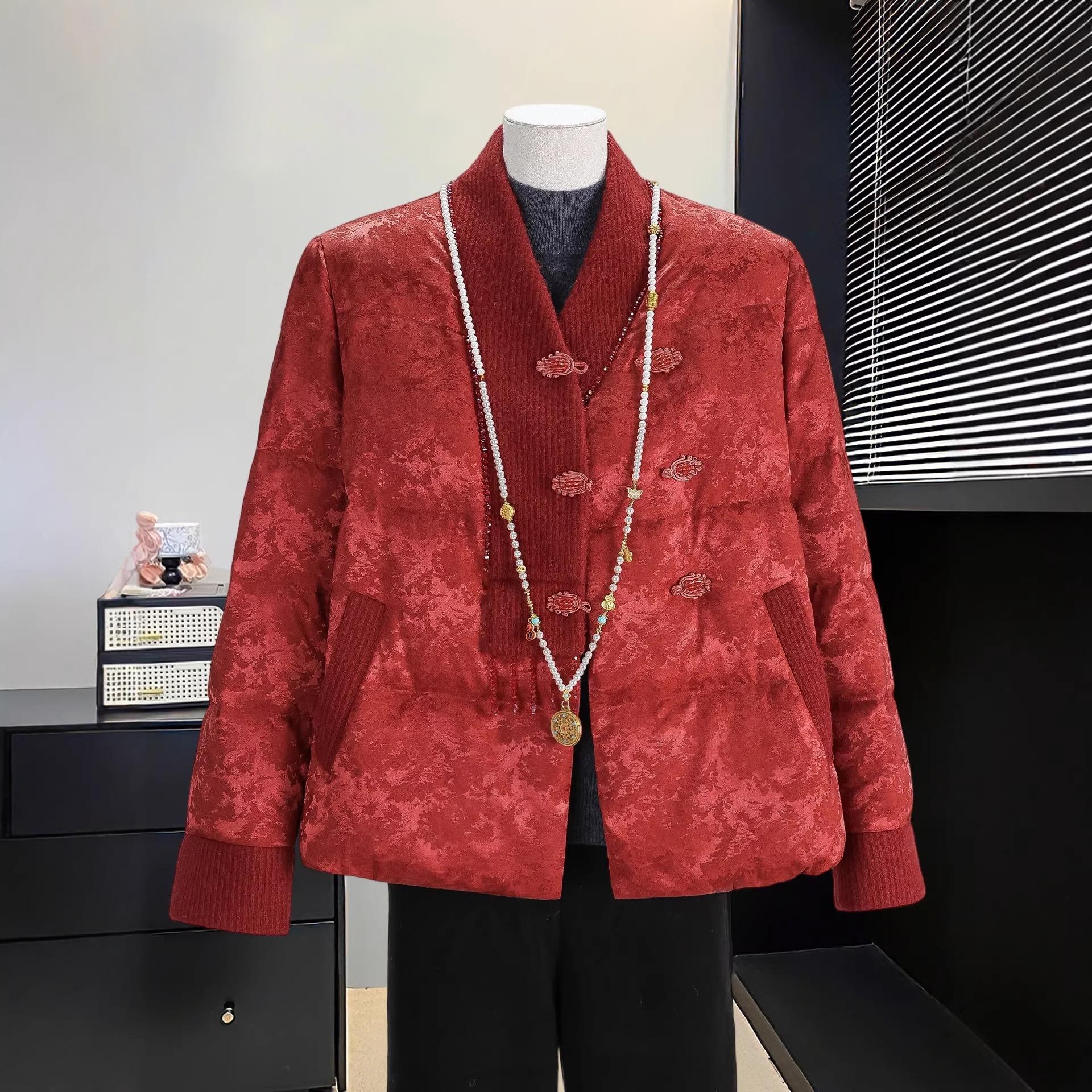 Year of the Rat Red Winter Down Jacket for Middle-aged Women - Elegant Chinese Style Cotton Outerwear for Autumn/Winter L (Recommended below 105 jin)
Year of the Rat Red Winter Down Jacket for Middle-aged Women - Elegant Chinese Style Cotton Outerwear for Autumn/Winter L (Recommended below 105 jin)