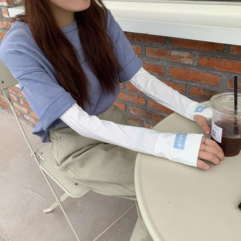 Women Sunscreen Sleeves Sunscreen Hand Sleeve Sun UV Protection Hand Cover Half Finger Sleeves чёрный
Women Sunscreen Sleeves Sunscreen Hand Sleeve Sun UV Protection Hand Cover Half Finger Sleeves чёрный