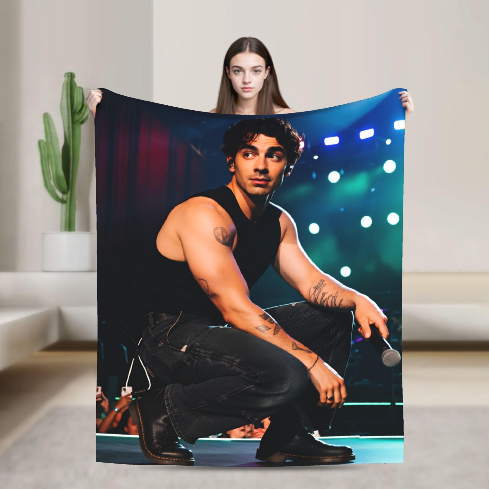 Joe Jonas Warm Soft Blanket J-Jonas Brothers Children Plush Throw Blanket Comfortable Bedroom Flannel Bedspread Sofa Bed Cover 75x90cm
Joe Jonas Warm Soft Blanket J-Jonas Brothers Children Plush Throw Blanket Comfortable Bedroom Flannel Bedspread Sofa Bed Cover 75x90cm