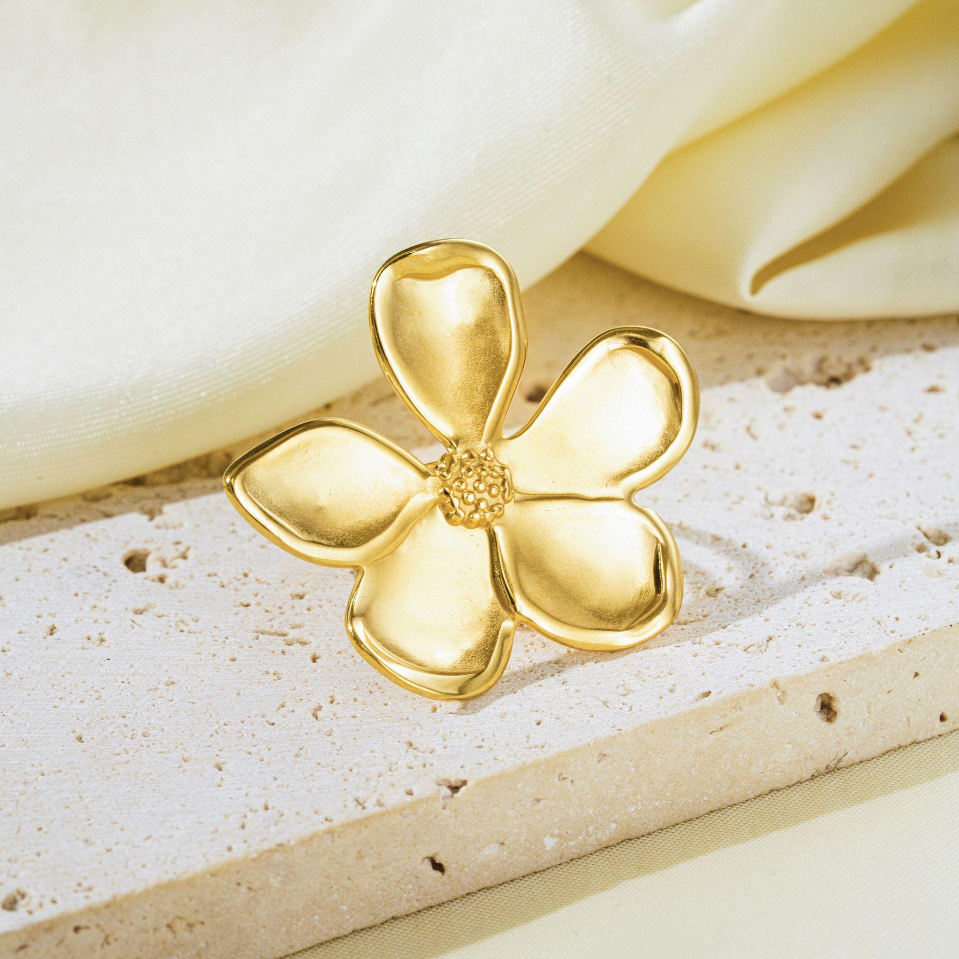 Exquisite Women s Large Flower Open Design Stainless Steel Ring for Formal Wear разноцветный/золотой
Exquisite Women s Large Flower Open Design Stainless Steel Ring for Formal Wear разноцветный/золотой