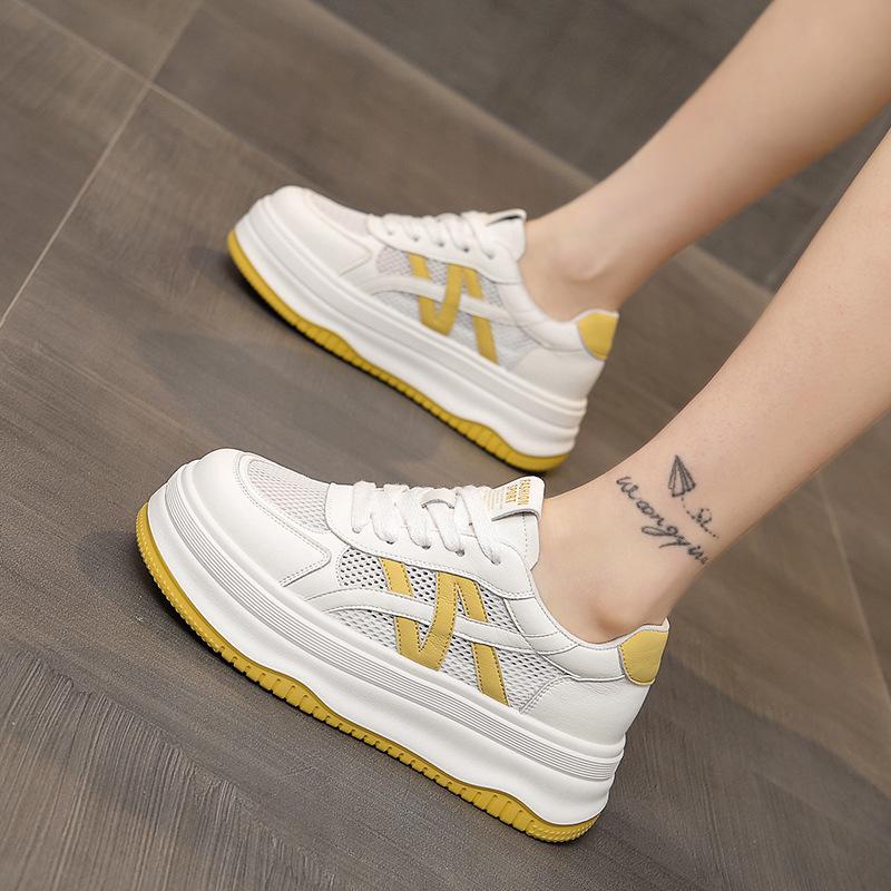 Faux leather breathable mesh white shoes women s 2025 summer new thick-soled casual sports shoes ultra-light foam bottom versatile 40 жовтий
Faux leather breathable mesh white shoes women s 2025 summer new thick-soled casual sports shoes ultra-light foam bottom versatile 40 жовтий