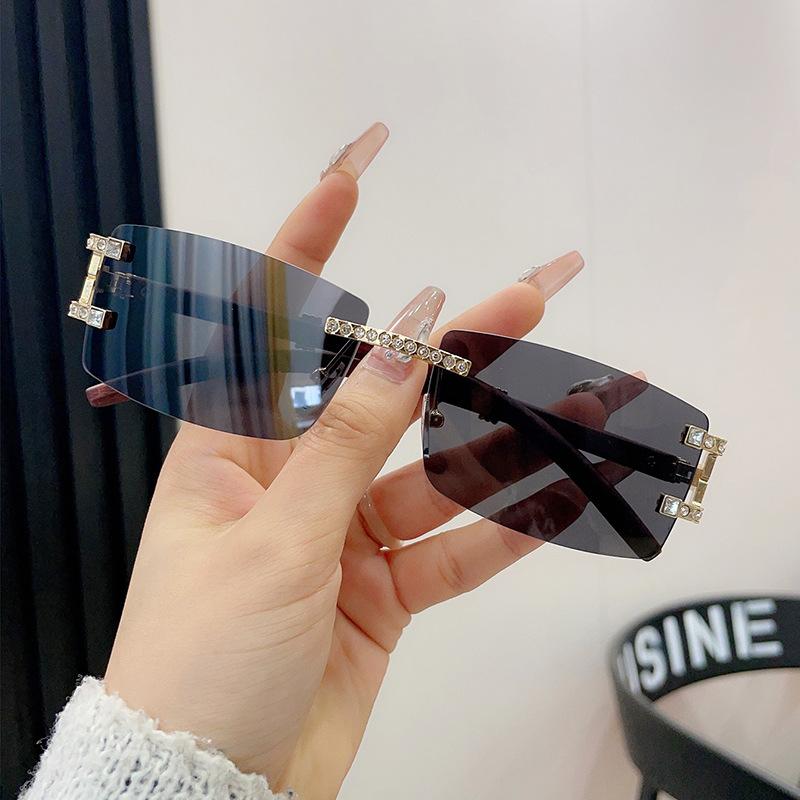 JYL TS Fashion Sunglasses Women UV Protection Street Shot S011 A-9379 середній лаванда пурпурового кольору
JYL TS Fashion Sunglasses Women UV Protection Street Shot S011 A-9379 середній лаванда пурпурового кольору
