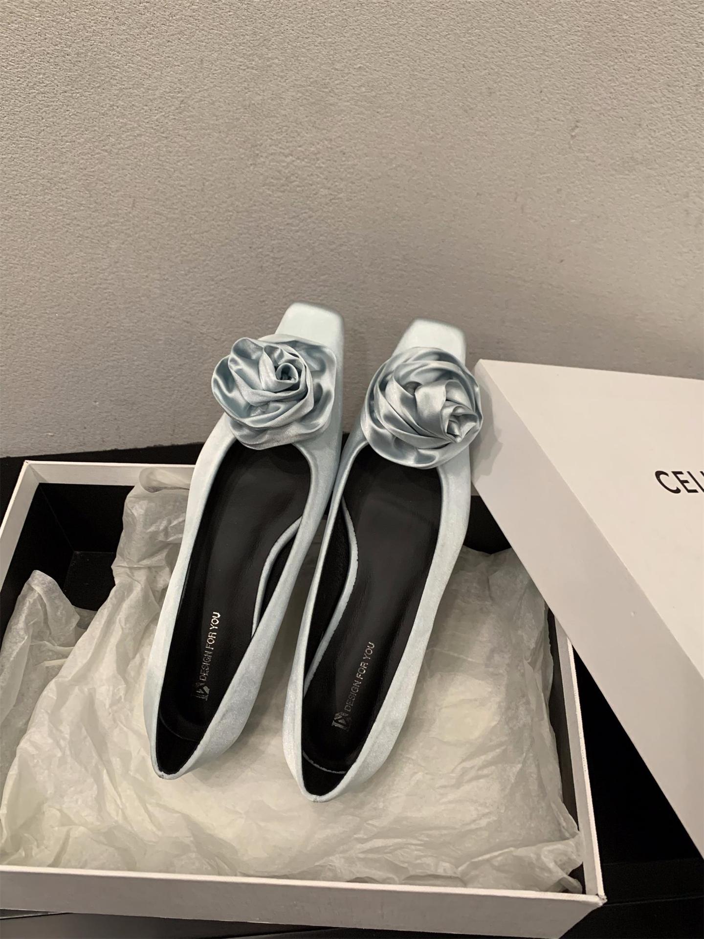 Satin French flat-soled purple single shoes fairy shoes 2025 new spring and autumn square head with skirt gentle evening shoes 39
Satin French flat-soled purple single shoes fairy shoes 2025 new spring and autumn square head with skirt gentle evening shoes 39