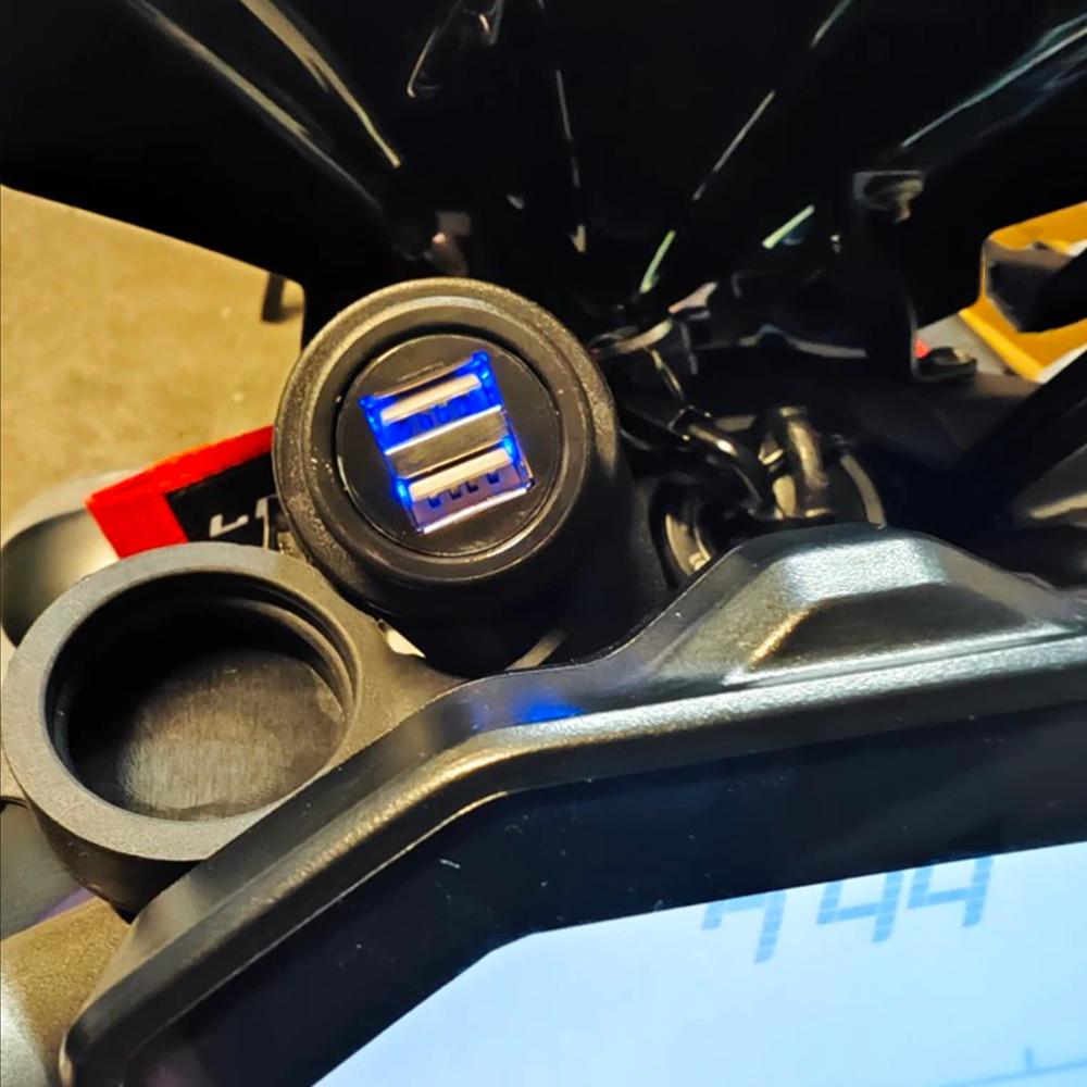 Для YAMAHA MT07 MT-07 Tracer 700 7 GT 7GT 700GT FZ07 XSR700 XSR 700 Аксессуары Двойной USB Быстрое зарядное устройство Гнездо Адаптер Зарядка
Для YAMAHA MT07 MT-07 Tracer 700 7 GT 7GT 700GT FZ07 XSR700 XSR 700 Аксессуары Двойной USB Быстрое зарядное устройство Гнездо Адаптер Зарядка