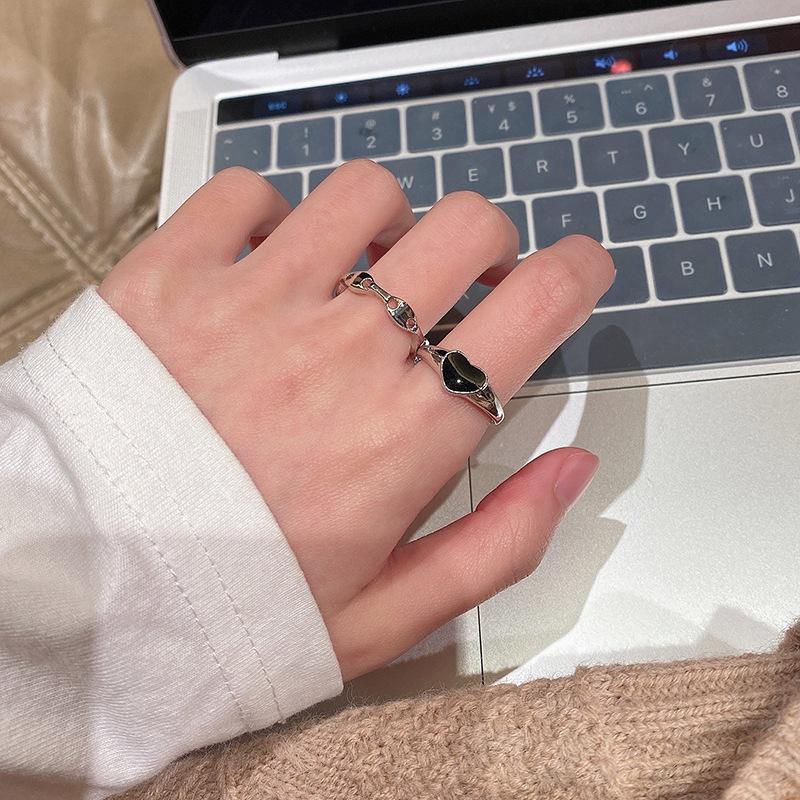 Эпоксидное кольцо Love Retro Simple Ins Cold Wind Live Mouth Ring Fashion Personality Design Sense Index Finger Ring opening adjustable
Эпоксидное кольцо Love Retro Simple Ins Cold Wind Live Mouth Ring Fashion Personality Design Sense Index Finger Ring opening adjustable