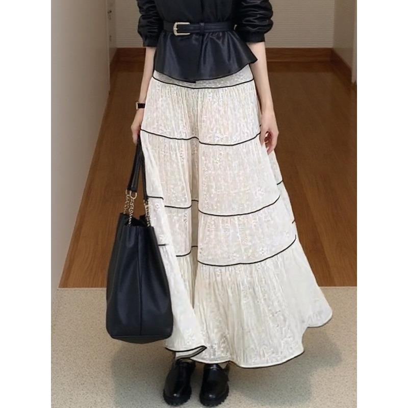 French romantic lace pleated heavy industry half-length skirt women s spring and autumn temperament elegant and swinging A-shaped cake skirt One size fits all
French romantic lace pleated heavy industry half-length skirt women s spring and autumn temperament elegant and swinging A-shaped cake skirt One size fits all