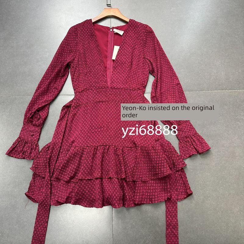 American Showpo Original French Style Retro Slimming Exquisite Deep V High Waist Ruffles Temperament Long Sleeve Chiffon Dress Burgundy Size 8 = s
American Showpo Original French Style Retro Slimming Exquisite Deep V High Waist Ruffles Temperament Long Sleeve Chiffon Dress Burgundy Size 8 = s