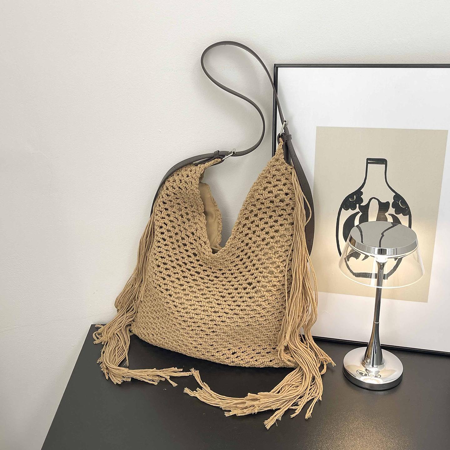 New Fashionable Women s Woven Shoulder Bag Ethnic Tassel Country Style Women s Backpack Trendy Handbag for Ladies
New Fashionable Women s Woven Shoulder Bag Ethnic Tassel Country Style Women s Backpack Trendy Handbag for Ladies