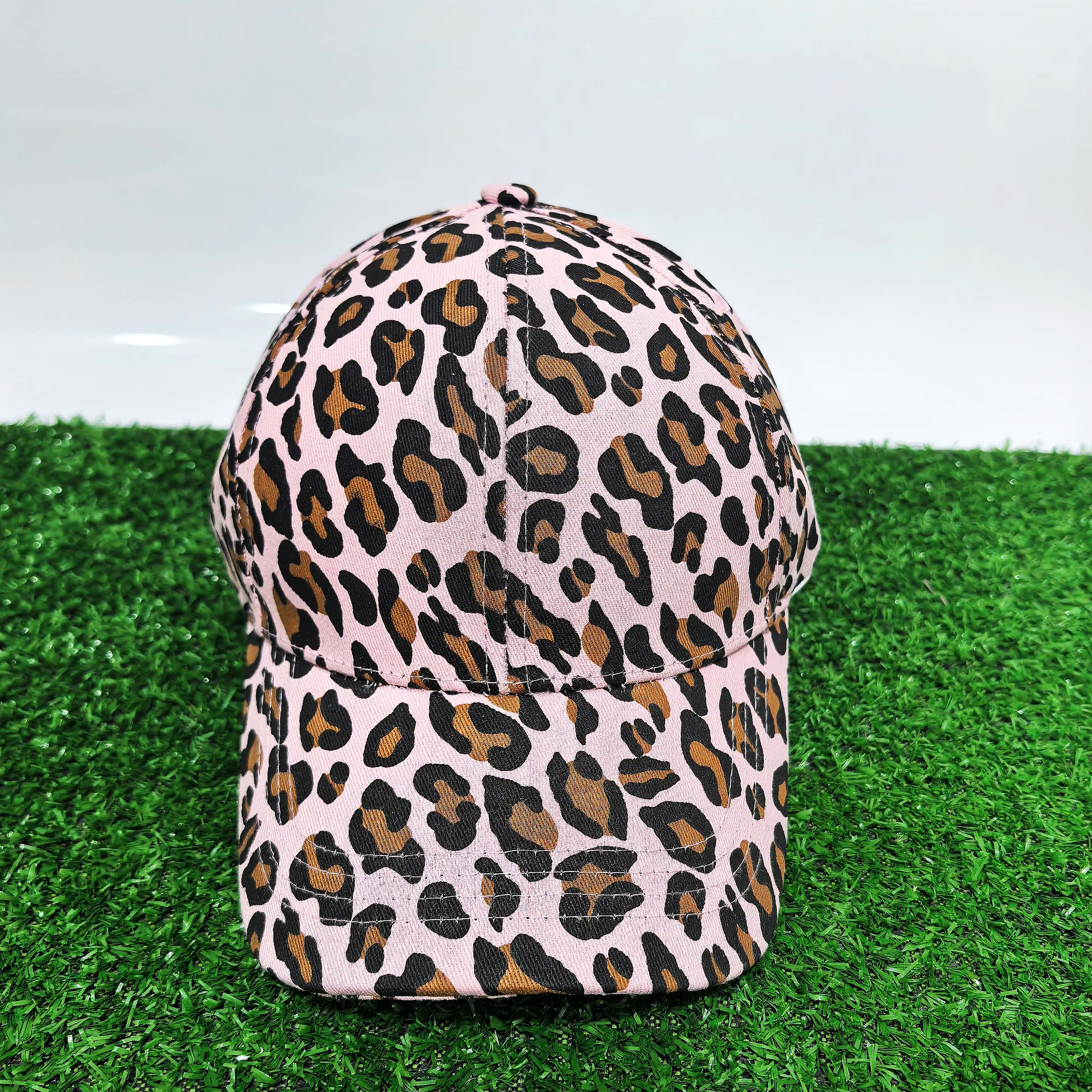2026 New Leopard Print Baseball Cap for Men Women Adjustable Cotton Dad Hat Fashion Animal Pattern Snapback Cap Outdoor Sun Prot Adjustable армія зелений колір
2026 New Leopard Print Baseball Cap for Men Women Adjustable Cotton Dad Hat Fashion Animal Pattern Snapback Cap Outdoor Sun Prot Adjustable армія зелений колір