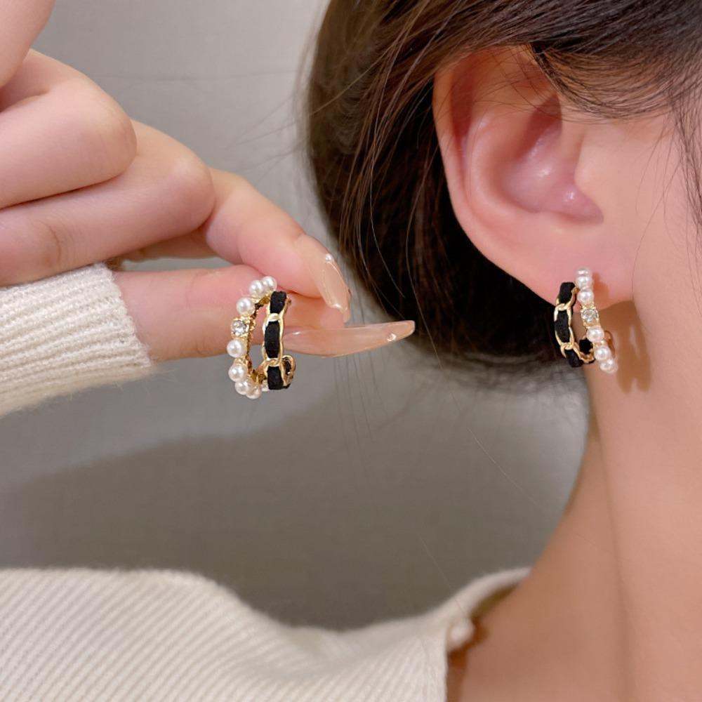 Fresh Black Velvet Pearl Earrings Elegant Fresh Pearl Earrings Fashion Engagement Earrings Gift
Fresh Black Velvet Pearl Earrings Elegant Fresh Pearl Earrings Fashion Engagement Earrings Gift